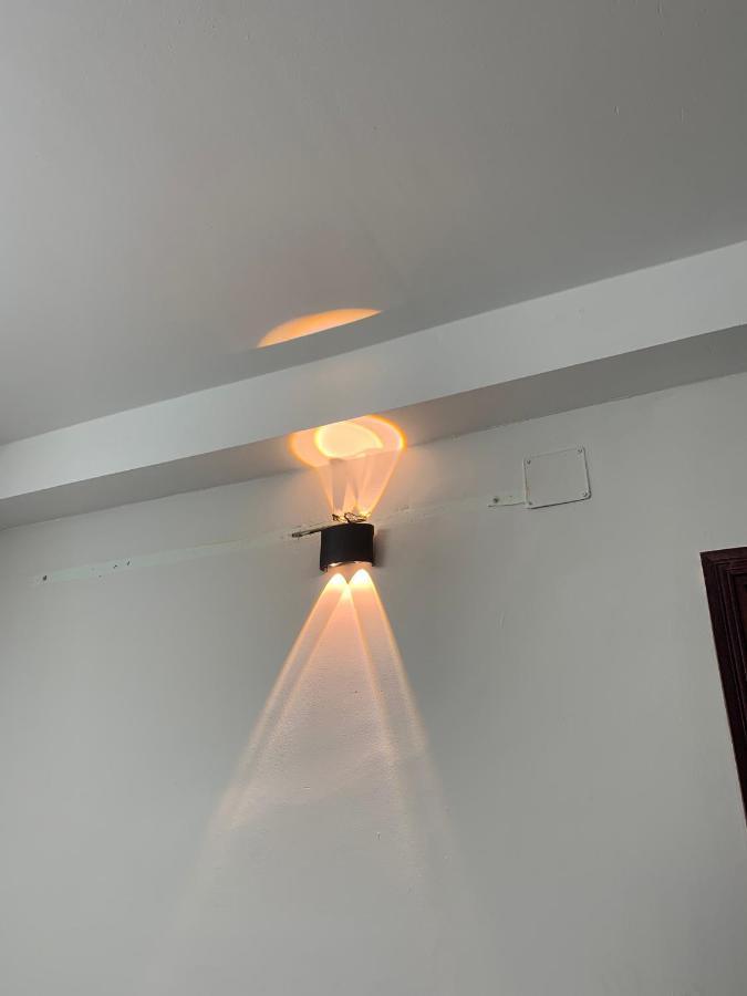 Homestay 26 Nguyen Van Lac ホーチミン市 エクステリア 写真